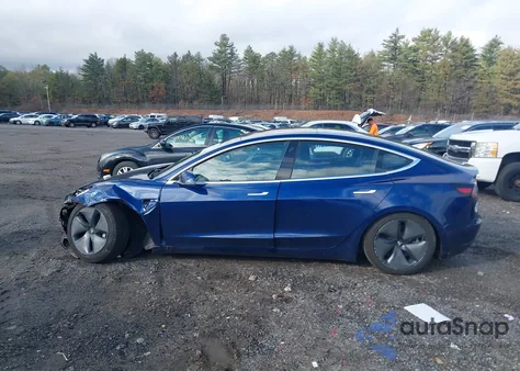2018 Tesla Model 3 Long Range/Performance из США, поврежденный, VIN 5YJ3E1EB5JF064438